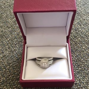 14 k white gold engagement ring